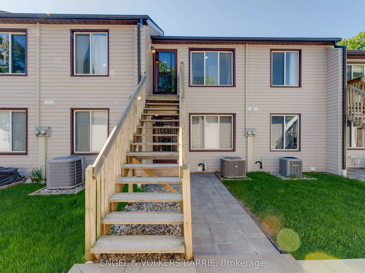 2 bed, $2,600 — Photo 4