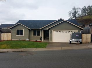 2010 NE Sunset St, Roseburg, OR 97470