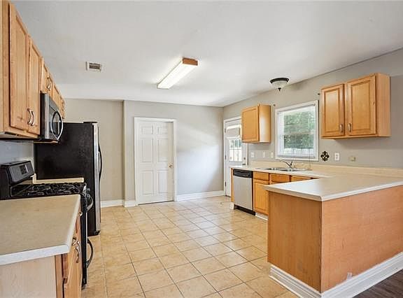 5th image of 5307 Cartier Ave