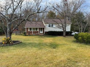 924 Sportsmans Dr, Winston Salem, NC 27101