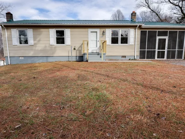 123 Lake Crest Dr, Gladys, VA 24554