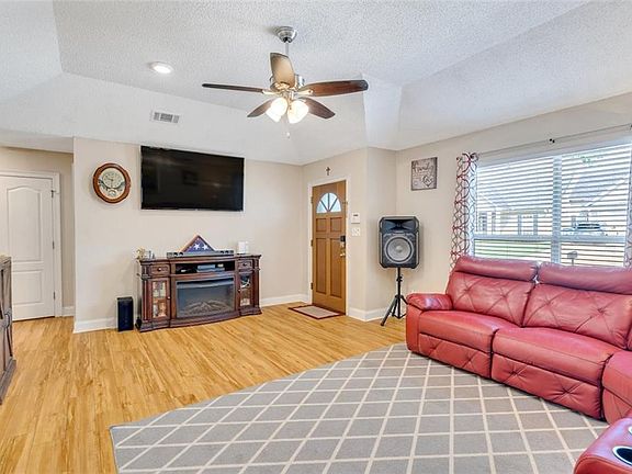 4th image of 155 Boutte Estates Dr