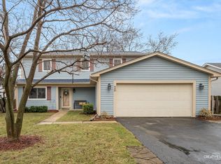 420 Quarry Dr, Bolingbrook, IL 60490