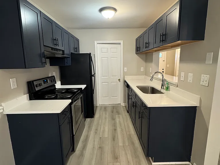 122 Wexford Dr E — Photo 6