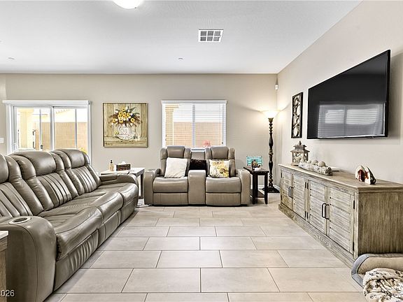 4th image of 6923 Denio Island St