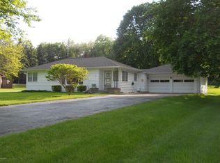 8124 Youngman Rd, Greenville, MI 48838