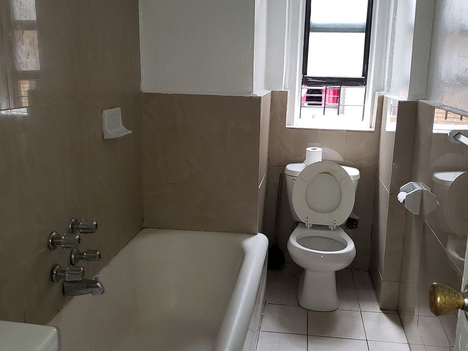 2nd image of 2396 Morris Ave
