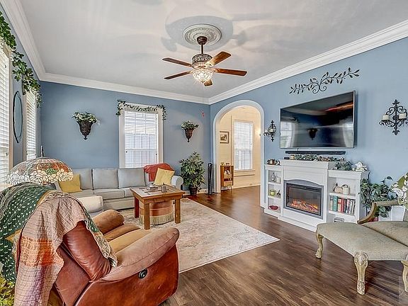5th image of 3016 Avenue P 1/2