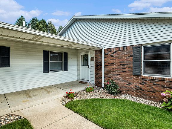 5th image of 2925 N Wentward Ct #129