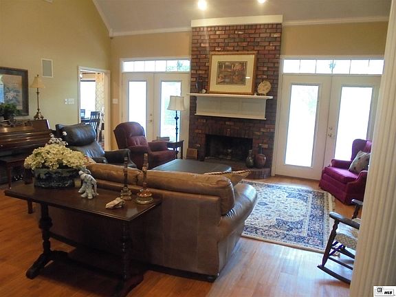 5th image of 615 Northwood Dr