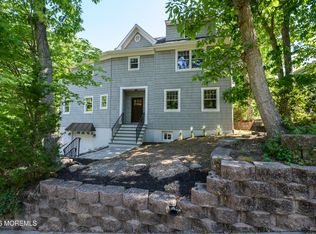 20 Mountain St, Highlands, NJ 07732