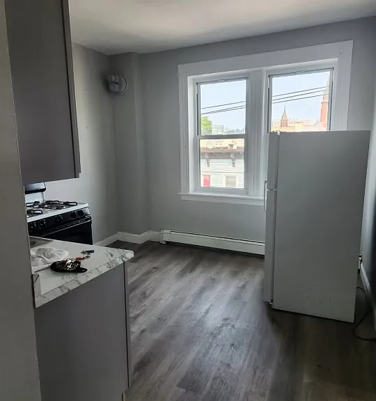 609 Arctic St #4 — Photo 4