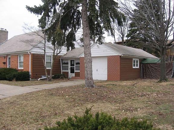 3rd image of 1457 Hazen St SE
