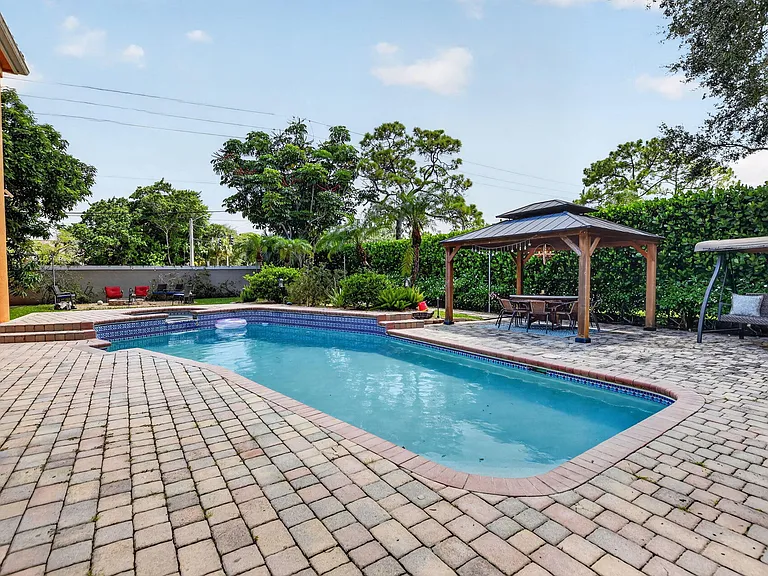 23201 Boca Club Colony Cir — Photo 31