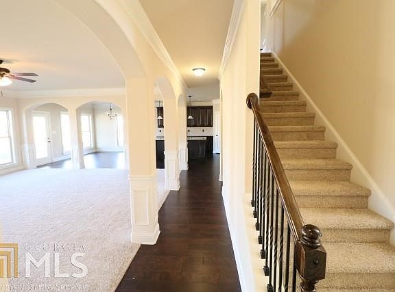 3rd image of 223 Blackhawke Ln #11B