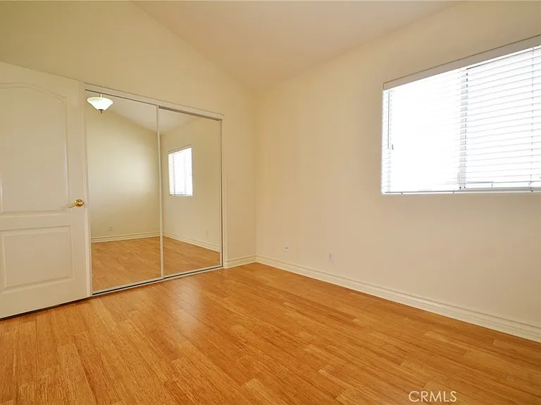 2203 Harriman #B — Photo 18