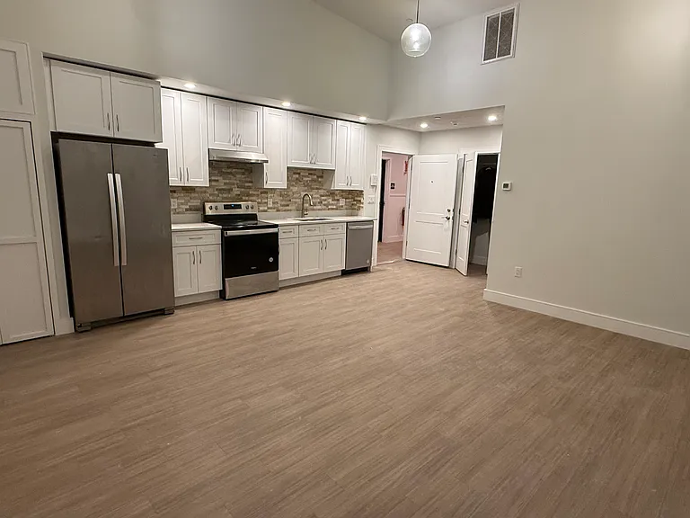 133 Merrimack St #1 — Photo 8