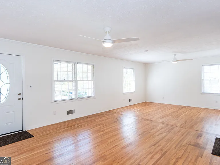 6551 Bussell Way — Photo 6