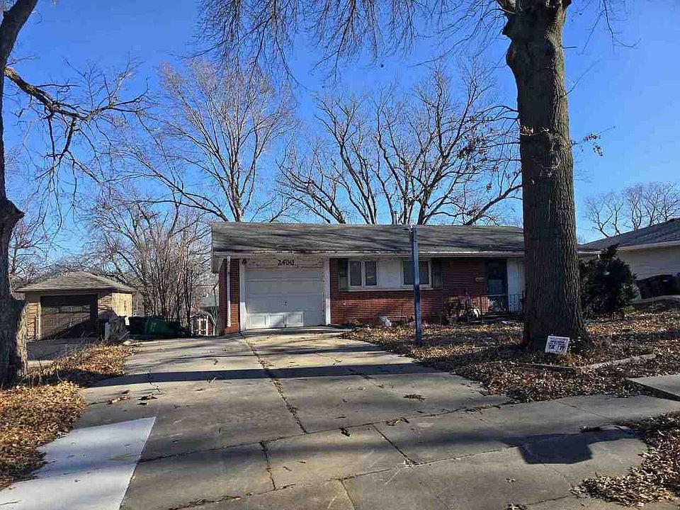 1st image of 2400 S 36th St