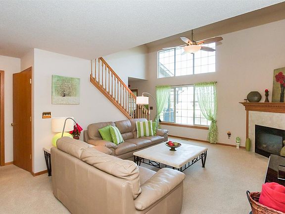 4th image of 150 E Tartan Dr