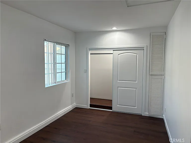 7501 1/2 Corbin Ave — Photo 12