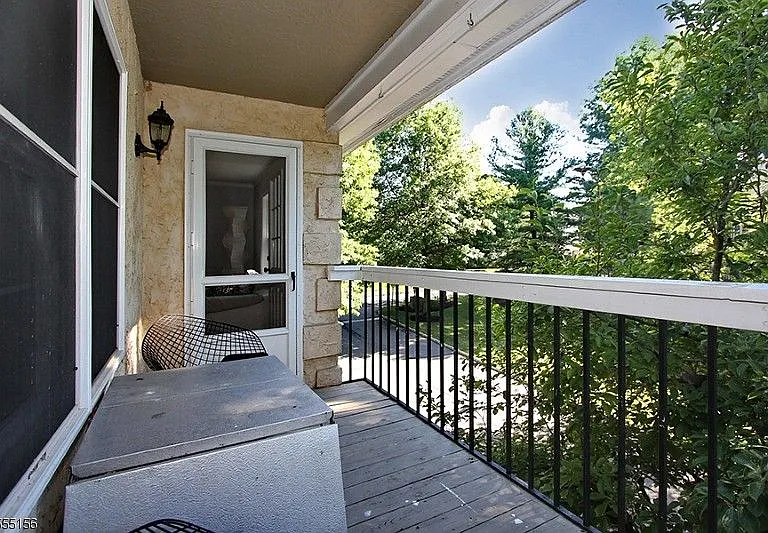 11 E Heritage Dr — Photo 13