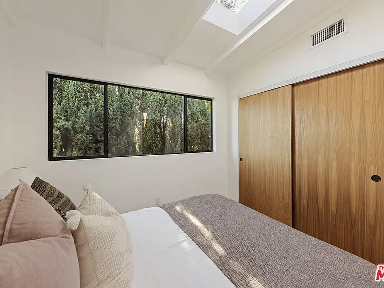 1107 Le Gray Ave — Photo 16