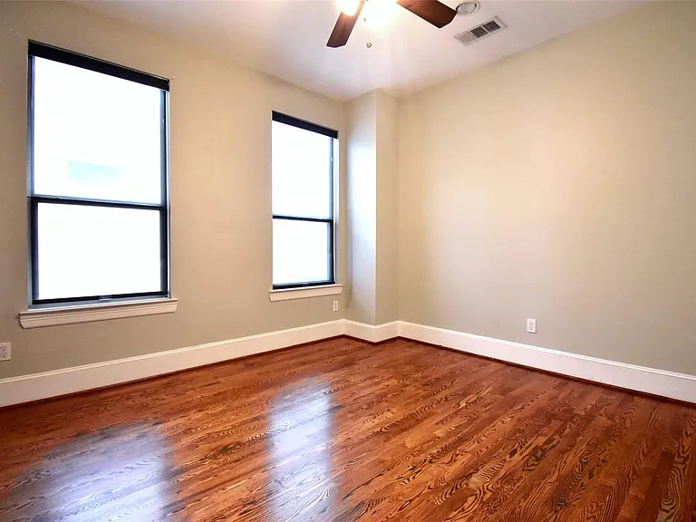 1538 W 23rd St #C — Photo 25
