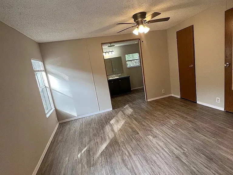 4080 Raven St — Photo 7