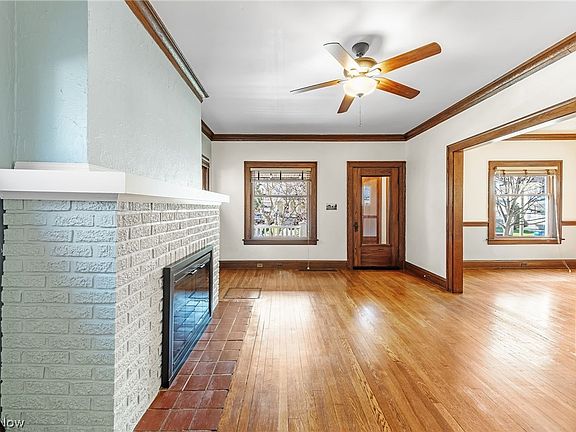 2nd image of 1295 Lakeland Ave