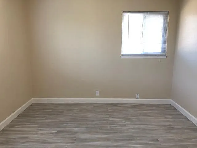 1295 Parkington Ave — Photo 6