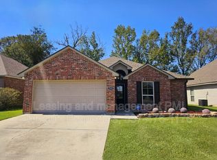 15457 Oakstone Dr, Prairieville, LA 70769