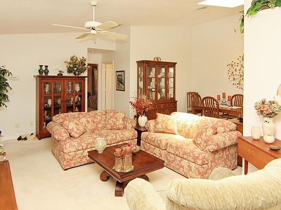 4th image of 661 N Centre Ct SW APT 101
