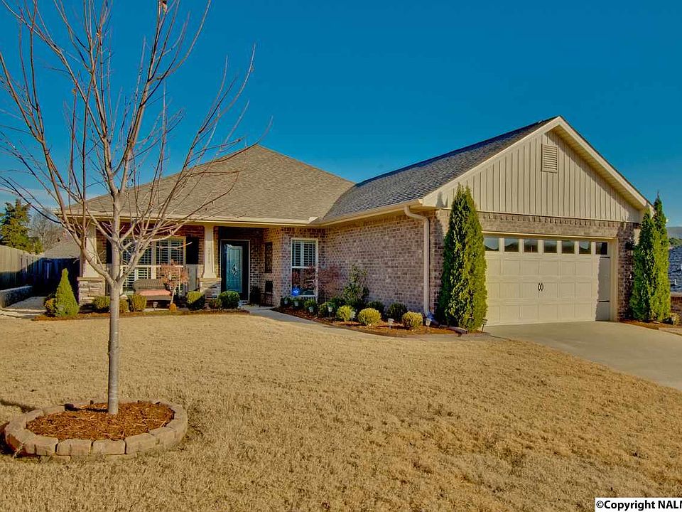 1st image of 2419 Habersham Dr SE
