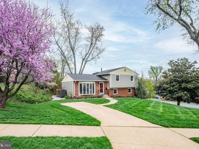 5939 Craft Rd, Alexandria, VA, 22310