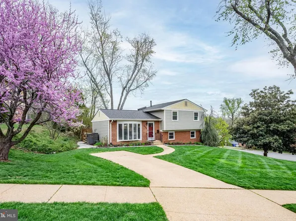 5939 Craft Rd, Alexandria, VA 22310