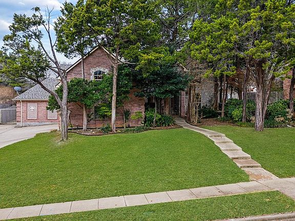 3rd image of 1920 Wood Dale Cir