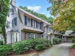 15 Freeman Pkwy, Providence, RI 02906