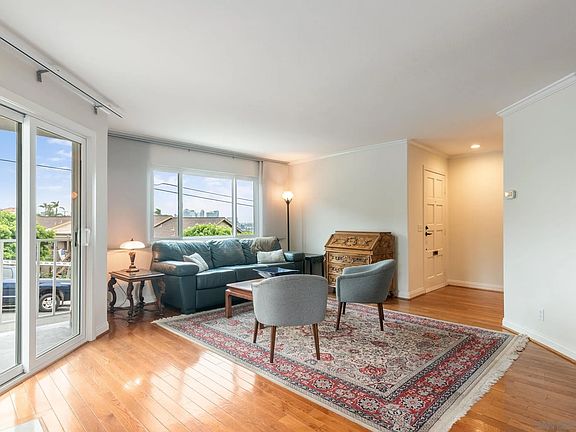 5th image of 1024 W Quince St