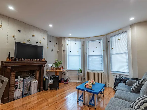 2916 Heath Avenue image 4 of 35