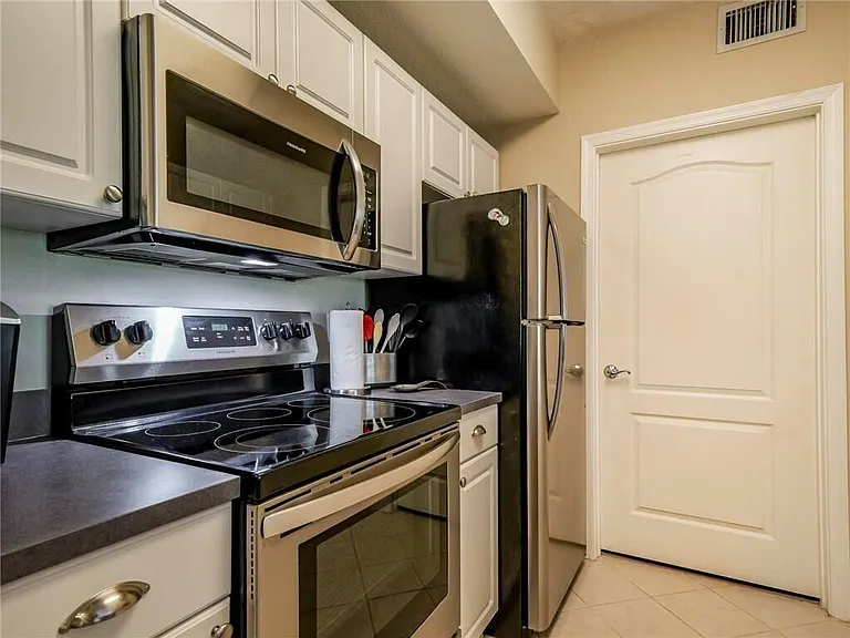 5095 Fairways Cir #I303 — Photo 17