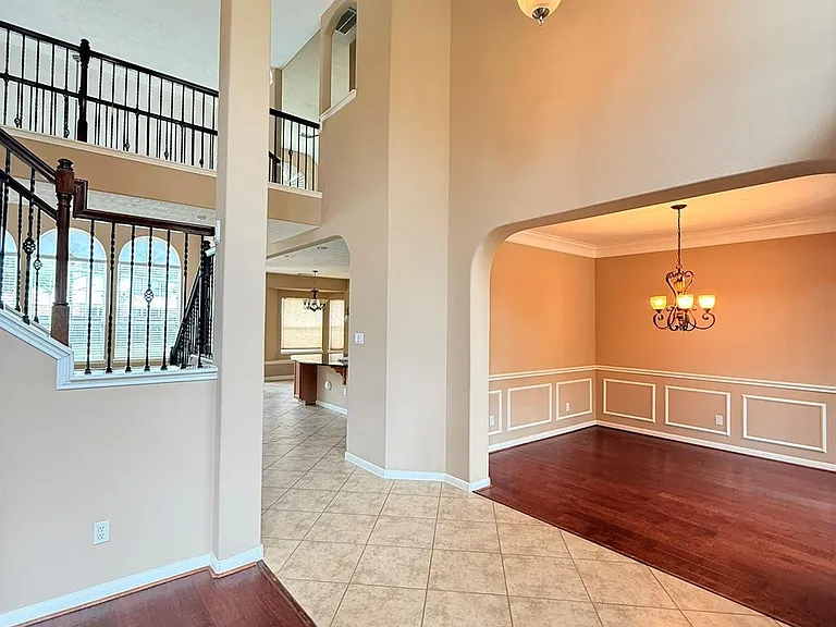 2214 Jurgensen Ln — Photo 6