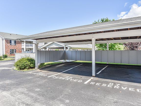 2nd image of 31 Berview Cir APT G