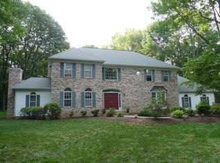 4 Cathy Ln, Flanders, NJ 07836