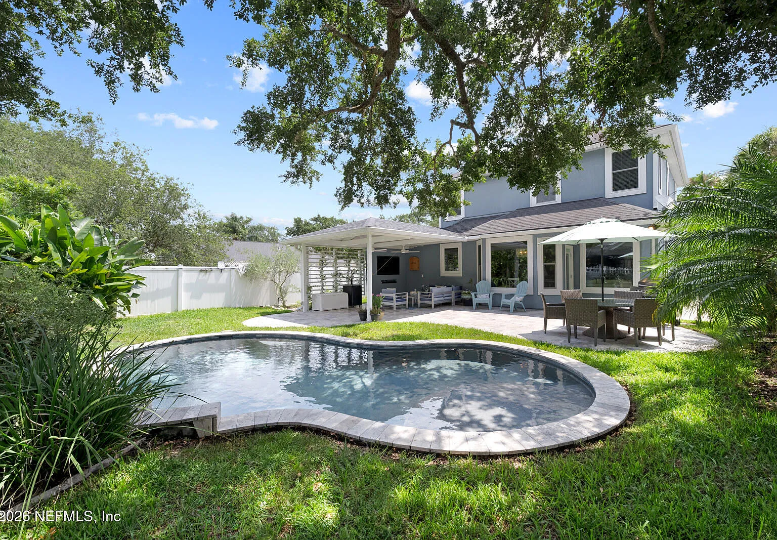 3 bed, 2.5 bath, 1635 sqft, $5,195 — Photo 1