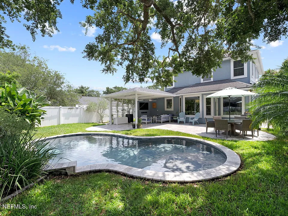 2924 Saint Johns Blvd
