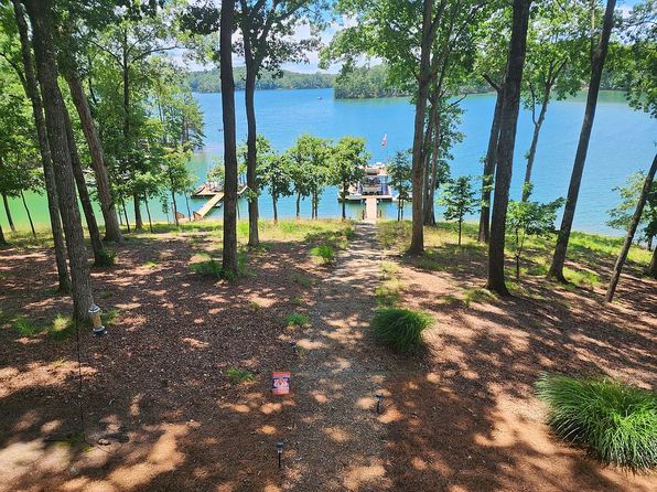 3661 Cameron Cir