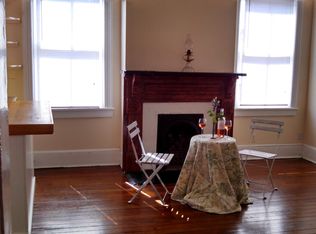 317 W Waldburg St, Savannah, GA 31401