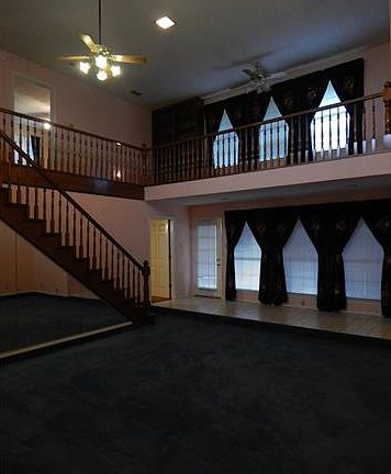 4th image of 605 River Oaks Dr