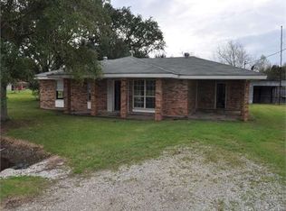 125 Holly Ln, Hackberry, LA 70645